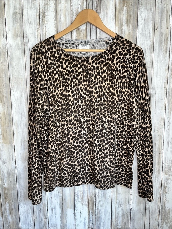 J. Crew Tops - J.Crew Teddie Leopard Print Long Sleeve Top Women’s Large Cotton Animal Print